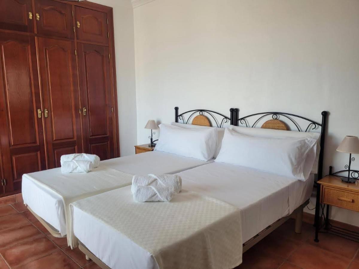 Willa Nerja Tamango Hill 9 Silhouse *